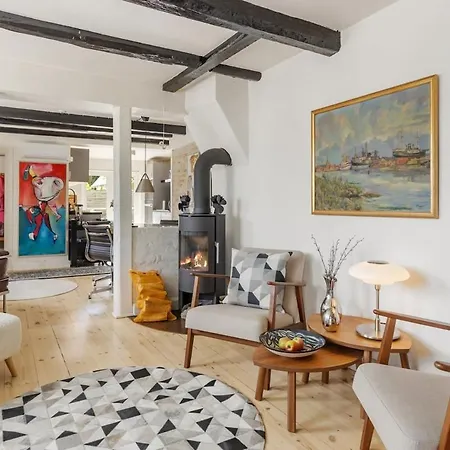 Villa Beautiful With Ocean Views And A Large Garden Snekkersten