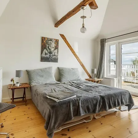 Beautiful With Ocean Views And A Large Garden Snekkersten